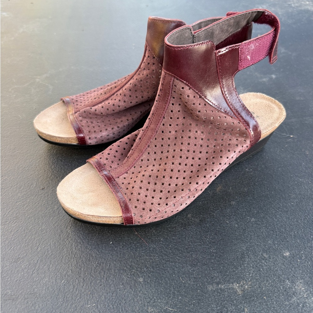 Naot Maroon Leather Sandals